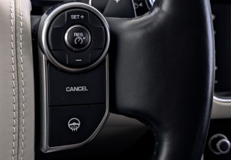 Подержанный автомобиль Land Rover Range Rover 2016 года (30 фото)