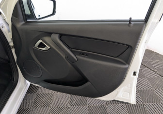 Подержанный автомобиль LADA (ВАЗ) Granta Sedan 2023 года (24 фото)