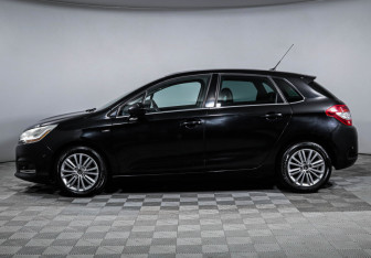 Подержанный автомобиль Citroen C4 Hatchback 2012 года (8 фото)