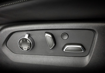 Подержанный автомобиль Cadillac Escalade Suv 2023 года (27 фото)