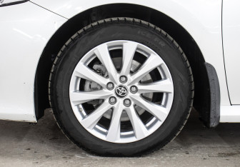 Подержанный автомобиль Toyota Camry Sedan 2021 года (25 фото)