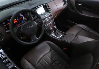 Подержанный автомобиль Infiniti EX 2008 года (7 фото)
