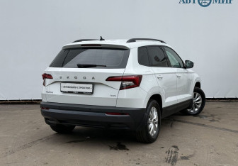 Подержанный автомобиль Skoda Karoq 2021 года (5 фото)