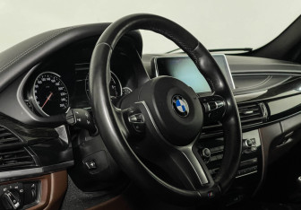 Подержанный автомобиль BMW X5 2018 года (11 фото)