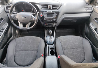 Подержанный автомобиль Kia Rio Sedan 2014 года (8 фото)