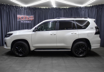 Подержанный автомобиль Toyota Land Cruiser Prado 2020 года (8 фото)