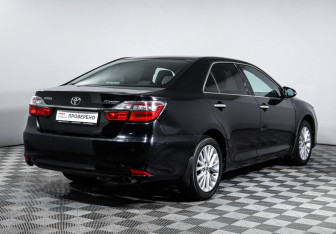 Подержанный автомобиль Toyota Camry Sedan 2015 года (5 фото)
