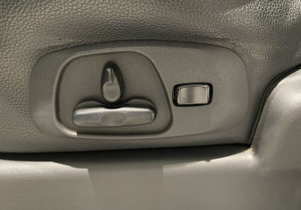 Подержанный автомобиль Mitsubishi Pajero 2014 года (17 фото)