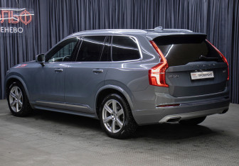 Подержанный автомобиль Volvo XC90 2020 года (7 фото)