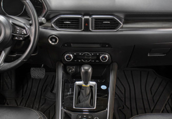 Подержанный автомобиль Mazda CX-5 2023 года (15 фото)