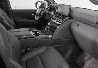 Подержанный автомобиль Toyota Land Cruiser Suv 2023 года (9 фото)