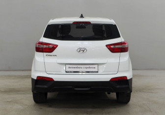 Подержанный автомобиль Hyundai Creta 2017 года (6 фото)