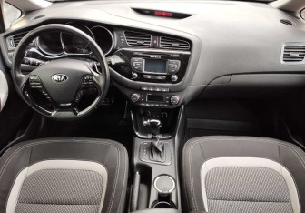 Подержанный автомобиль Kia Ceed Wagon 2013 года (9 фото)