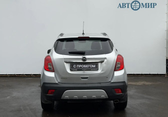 Подержанный автомобиль Opel Mokka 2013 года (7 фото)