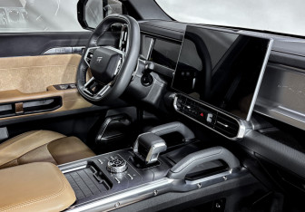 Подержанный автомобиль Jetour T2 2024 года (11 фото)