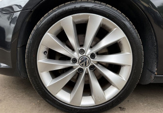 Подержанный автомобиль Volkswagen Passat CC 2011 года (9 фото)