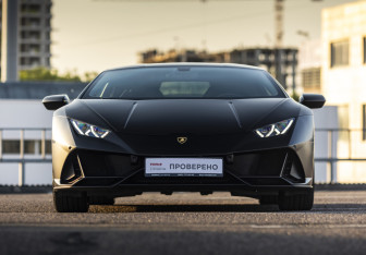 Подержанный автомобиль Lamborghini Huracán Coupe 2019 года (3 фото)