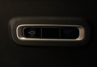 Подержанный автомобиль Omoda C5 2023 года (10 фото)