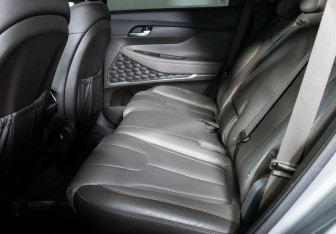 Подержанный автомобиль Hyundai Santa Fe 2018 года (20 фото)