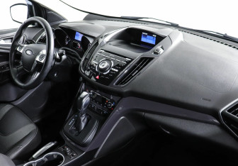 Подержанный автомобиль Ford Kuga 2013 года (5 фото)