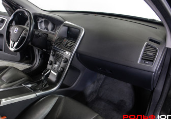 Подержанный автомобиль Volvo XC60 2014 года (7 фото)