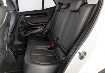 Подержанный автомобиль BMW X2 2019 года (18 фото)