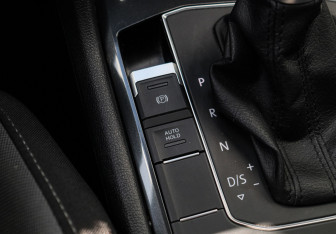 Подержанный автомобиль Volkswagen Tiguan 2017 года (16 фото)