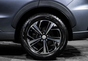 Подержанный автомобиль JAC JS6 2023 года (15 фото)