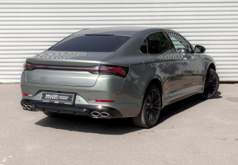 Подержанный автомобиль Geely Preface 2024 года (5 фото)