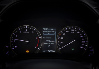 Подержанный автомобиль Lexus RX 2020 года (15 фото)