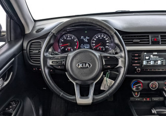 Подержанный автомобиль Kia Rio Hatchback 2020 года (20 фото)