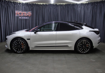 Подержанный автомобиль Zeekr 001 2023 года (8 фото)