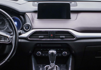 Подержанный автомобиль Mazda CX-9 2019 года (15 фото)