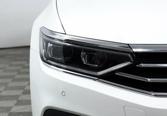 Подержанный автомобиль Volkswagen Passat Sedan 2020 года (7 фото)