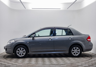 Подержанный автомобиль Nissan Tiida Sedan 2012 года (8 фото)