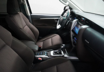 Подержанный автомобиль Toyota Fortuner 2018 года (12 фото)