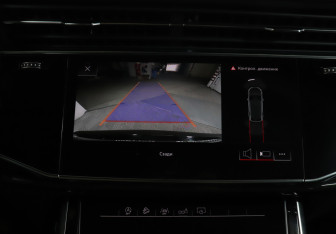 Подержанный автомобиль Audi SQ8 2019 года (22 фото)