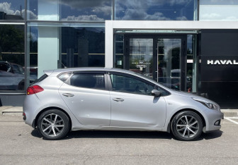 Подержанный автомобиль Kia Ceed Hatchback 2013 года (4 фото)