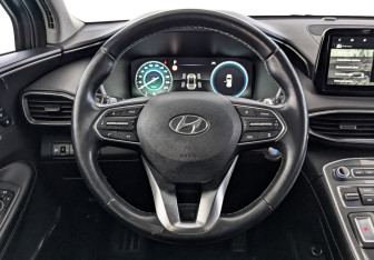 Подержанный автомобиль Hyundai Santa Fe 2021 года (22 фото)