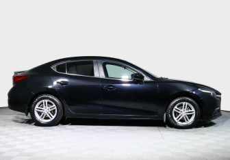 Подержанный автомобиль Mazda 3 Sedan 2017 года (4 фото)