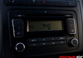 Подержанный автомобиль Volkswagen Polo Sedan 2011 года (14 фото)