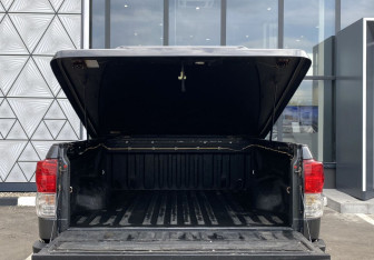 Подержанный автомобиль Toyota Tundra 2010 года (10 фото)