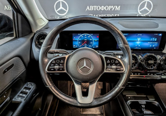 Подержанный автомобиль Mercedes-Benz GLB 2021 года (21 фото)