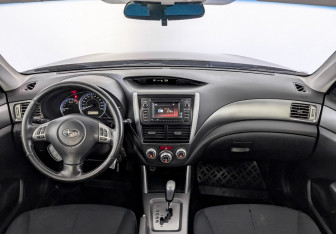 Подержанный автомобиль Subaru Forester Suv 2012 года (14 фото)