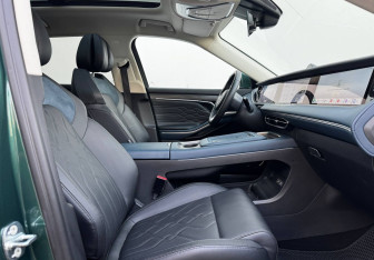 Подержанный автомобиль Voyah Free 2023 года (10 фото)