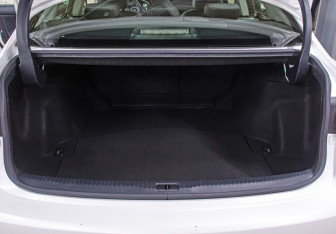 Подержанный автомобиль Lexus IS Sedan 2014 года (10 фото)