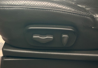 Подержанный автомобиль Nissan Pathfinder 2008 года (18 фото)