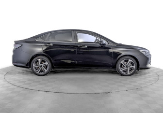 Подержанный автомобиль BAIC U5 Plus 2024 года (4 фото)