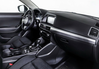 Подержанный автомобиль Mazda CX-5 2016 года (10 фото)
