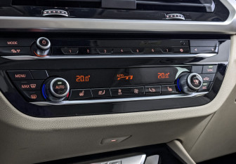 Подержанный автомобиль BMW X3 2018 года (21 фото)